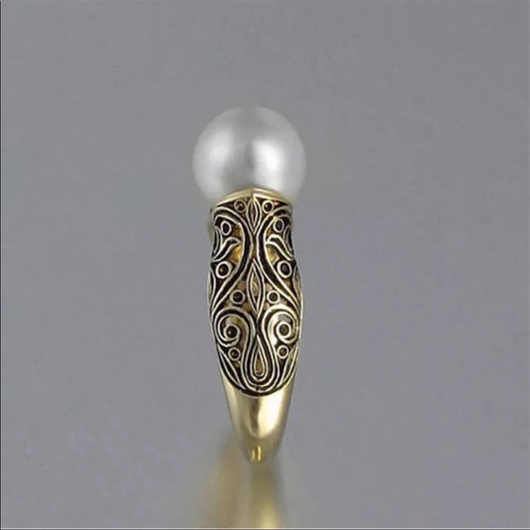 New Women’s Yellow Gold Plated Pearl Ring - Picture 4 of 5